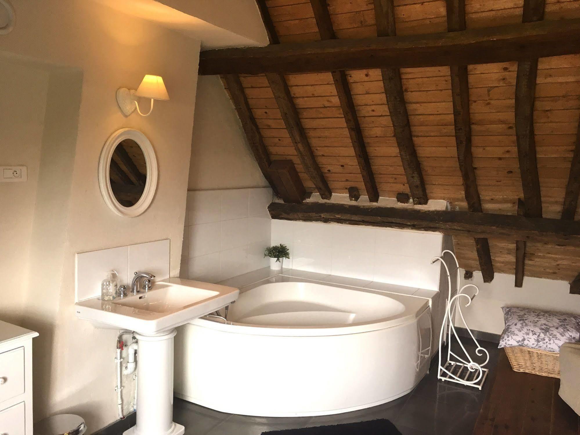 Domaine Du Moulin De Champie - Versailles - Gites & Suites Feucherolles Dış mekan fotoğraf